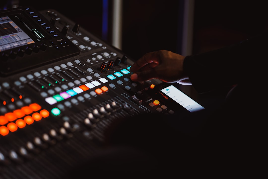 Maximize Your Audio Experience with Quality Sound Gear Maximize Your Audio Experience with Quality Sound Gear